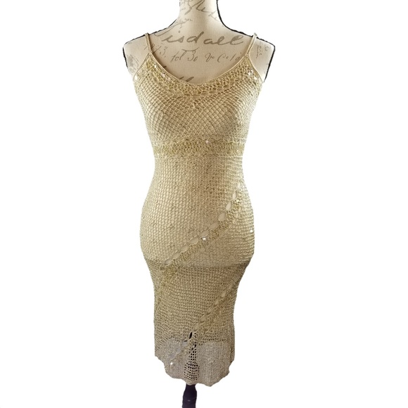 Amnesia Original fitted Lace Dress - Picture 1 of 5